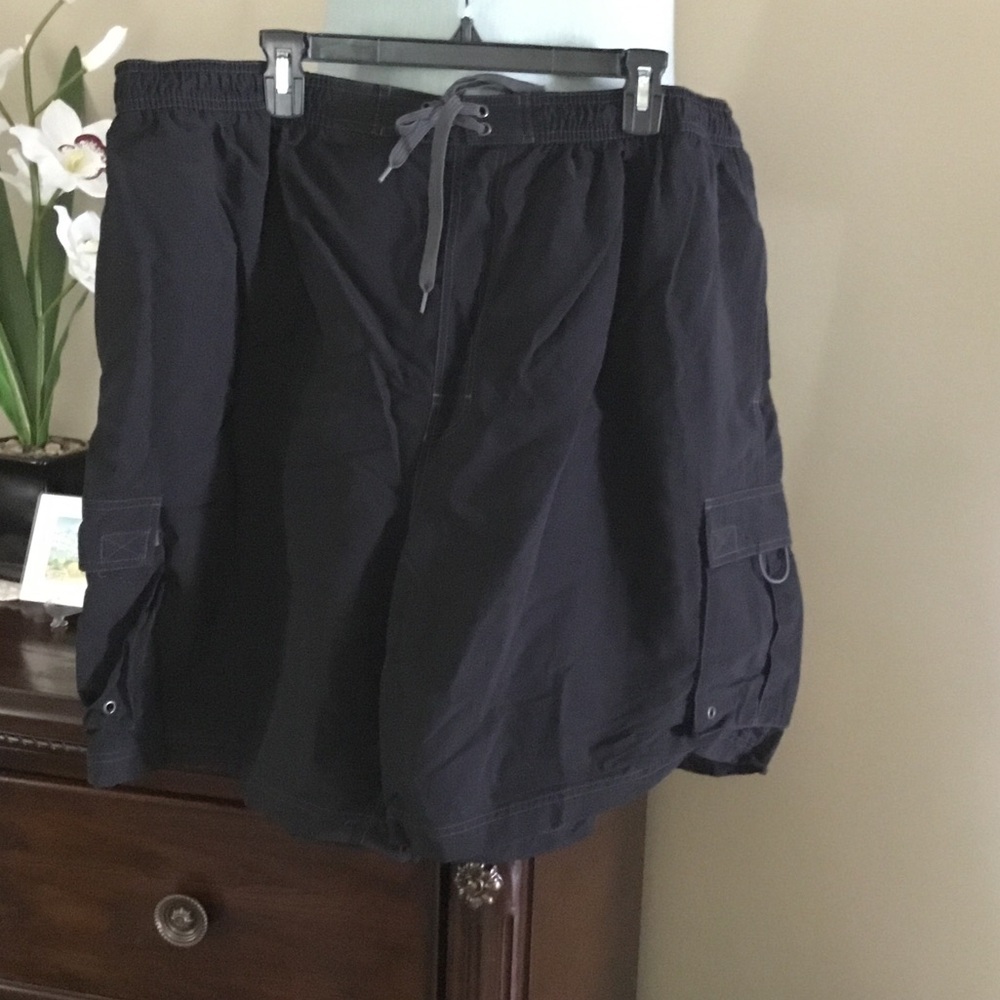 Roundtree & Yorke-NWOT-Black Cargo Swim Shorts with Drawstring